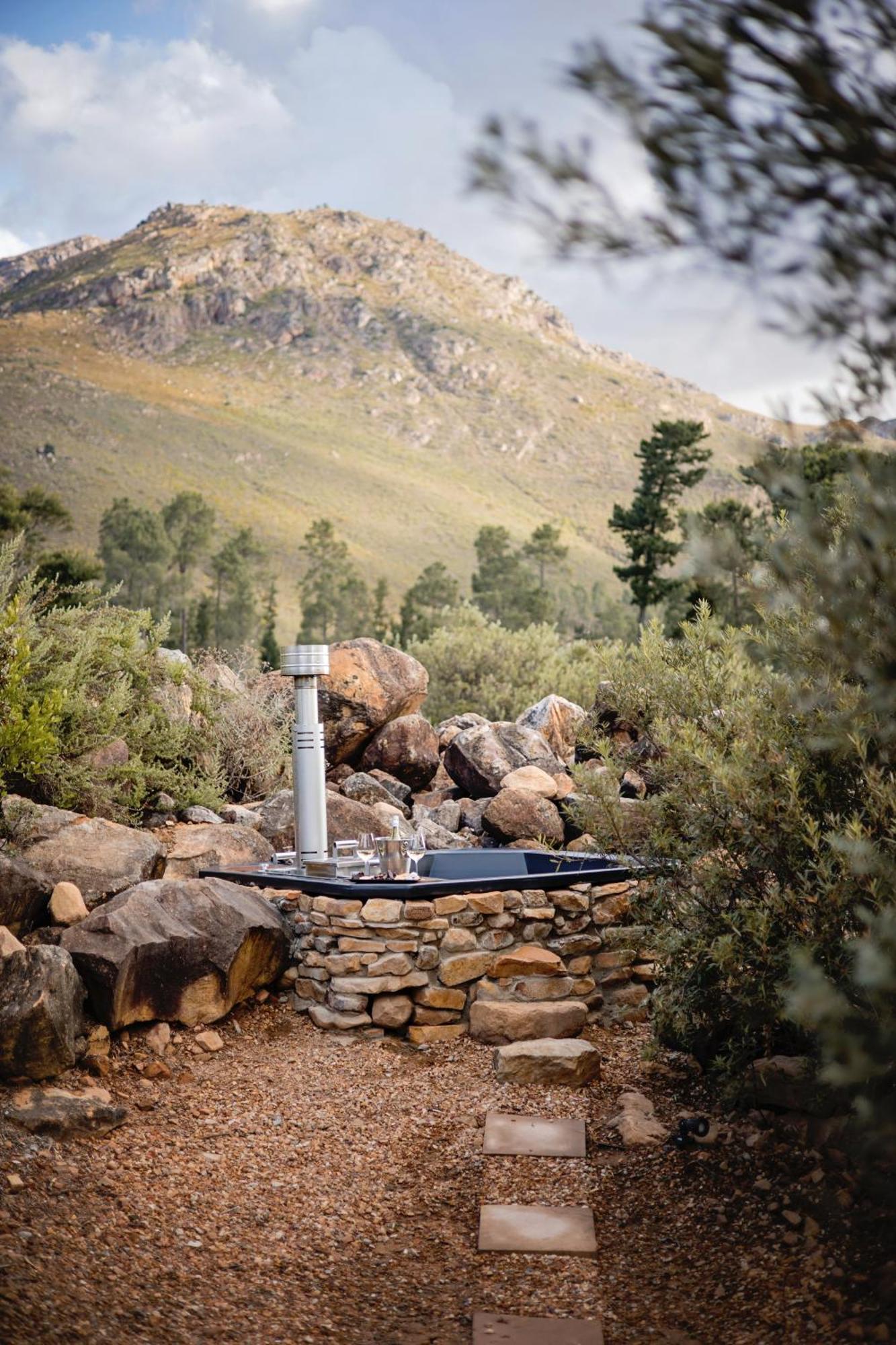 Wagyu Mountain Lodge Paarl Exteriör bild
